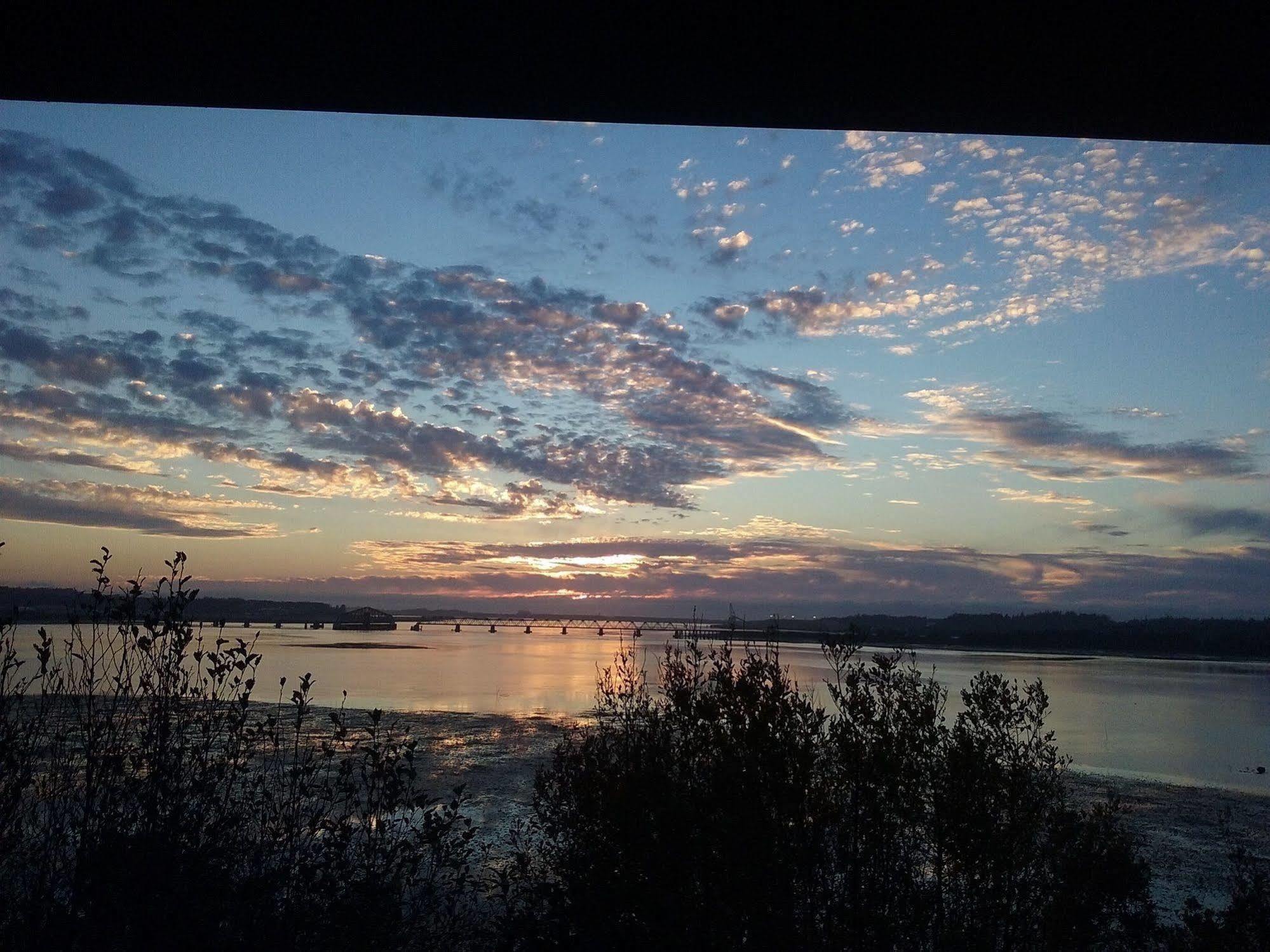 Bay Bridge Motel North Bend Zewnętrze zdjęcie